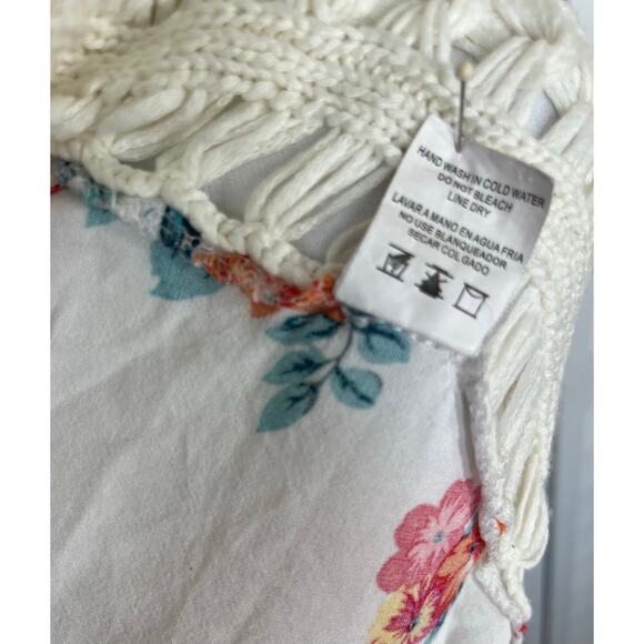 It Girl Crochet White Boho Floral Crop Top - Picture 8 of 8